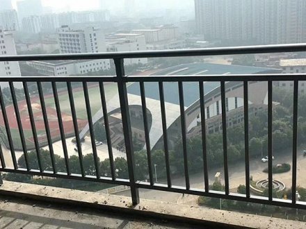 更換陽(yáng)臺(tái)護(hù)欄,選購(gòu)新護(hù)欄需要注意哪些問題？