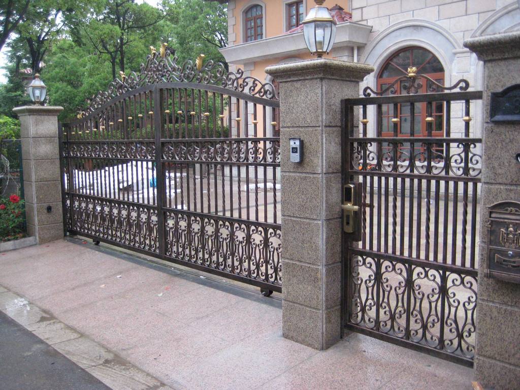 鐵藝大門(mén)廠(chǎng)家
